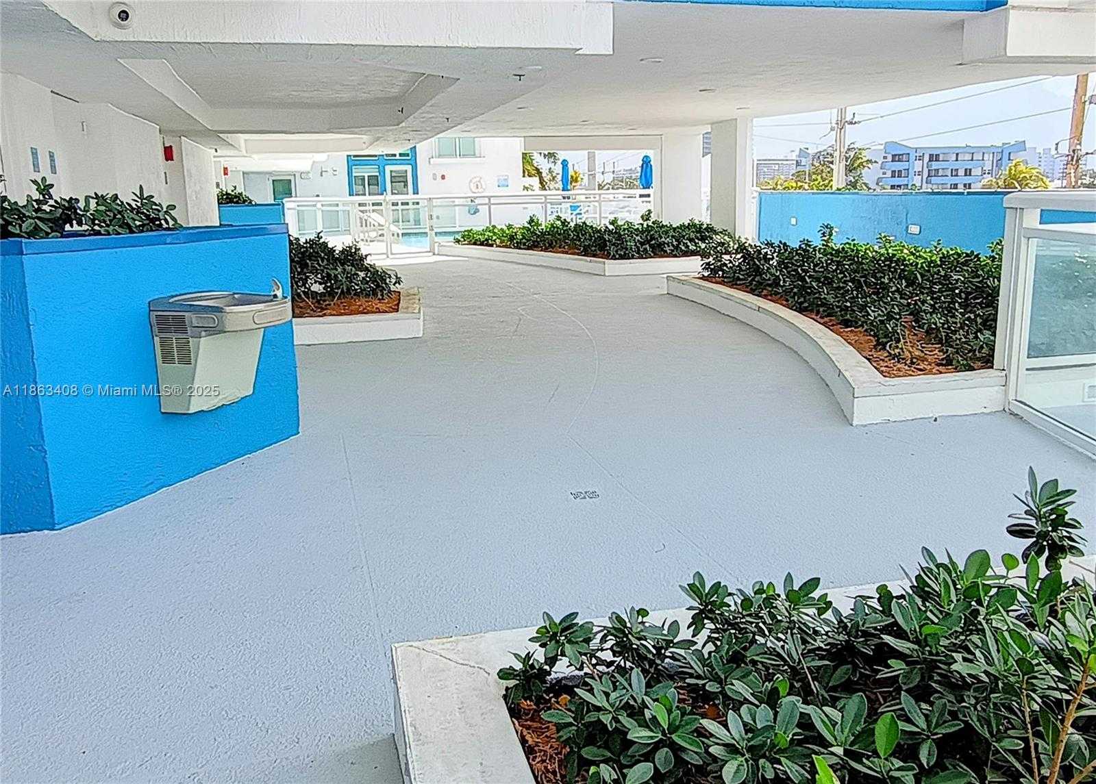 Small Image of 7600 COLLINS AVE #416, Miami Beach Number 37