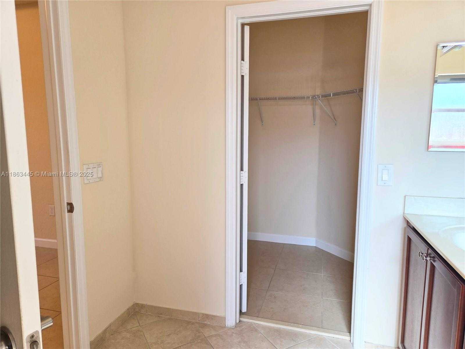 Small Image of 2274 NORTH EAST 3RD CT, Homestead Number 19