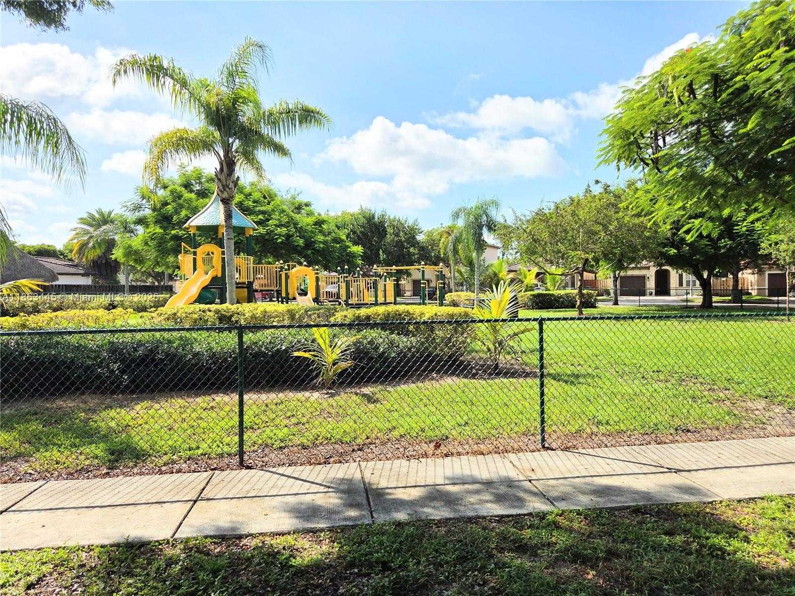 Small Image of 2274 NORTH EAST 3RD CT, Homestead Number 24