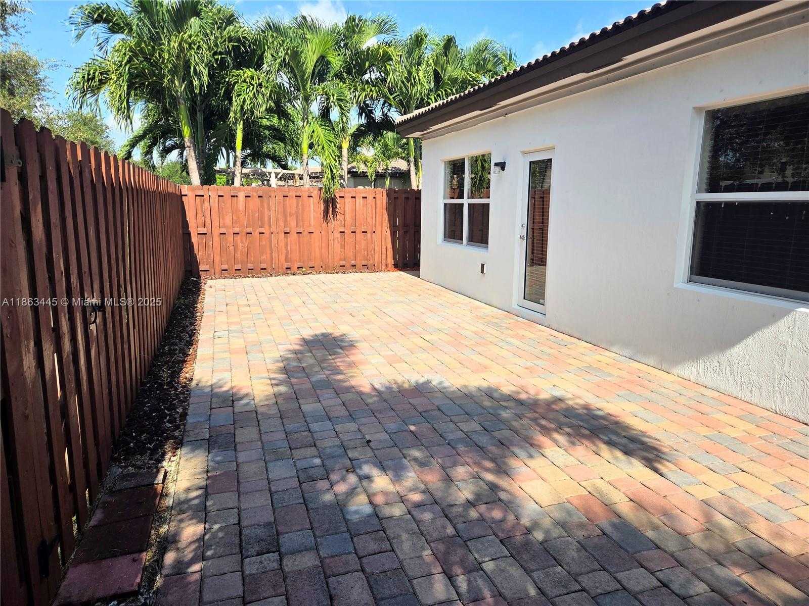 Small Image of 2274 NORTH EAST 3RD CT, Homestead Number 3
