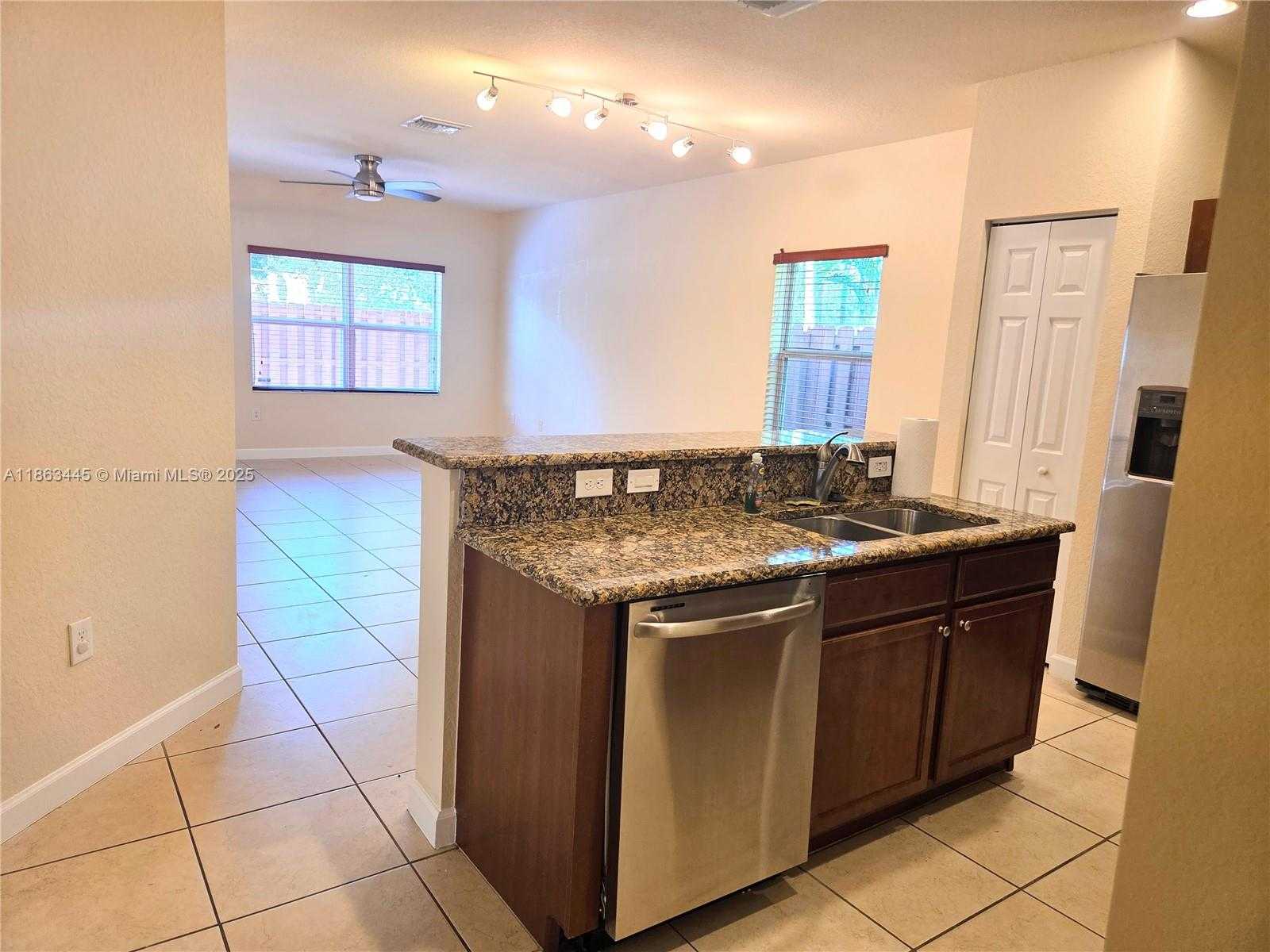 Small Image of 2274 NORTH EAST 3RD CT, Homestead Number 8
