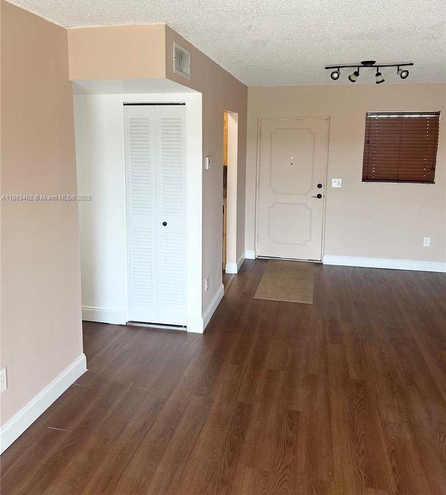 Small Image of 1051 SOUTH WEST 1ST ST #404, Miami Number 16