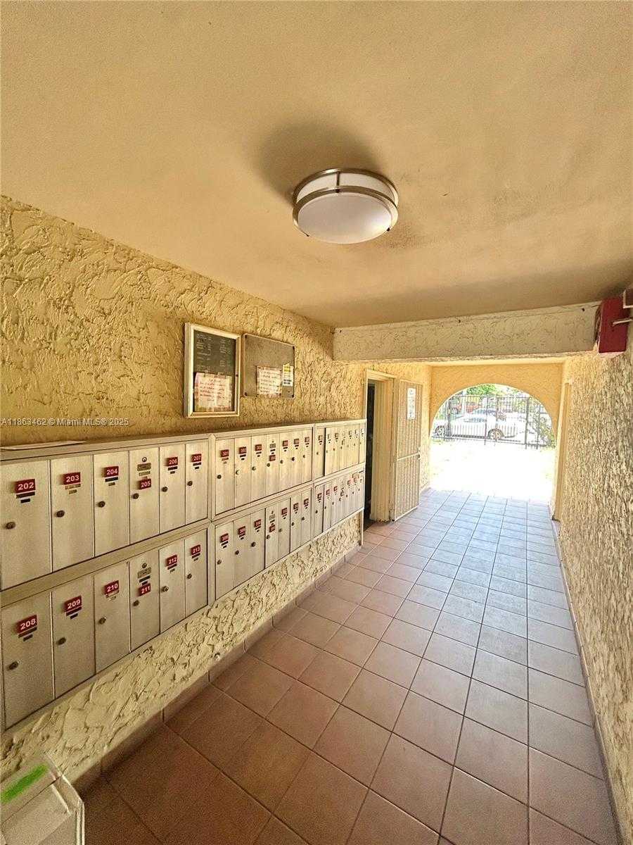 Small Image of 1051 SOUTH WEST 1ST ST #404, Miami Number 25