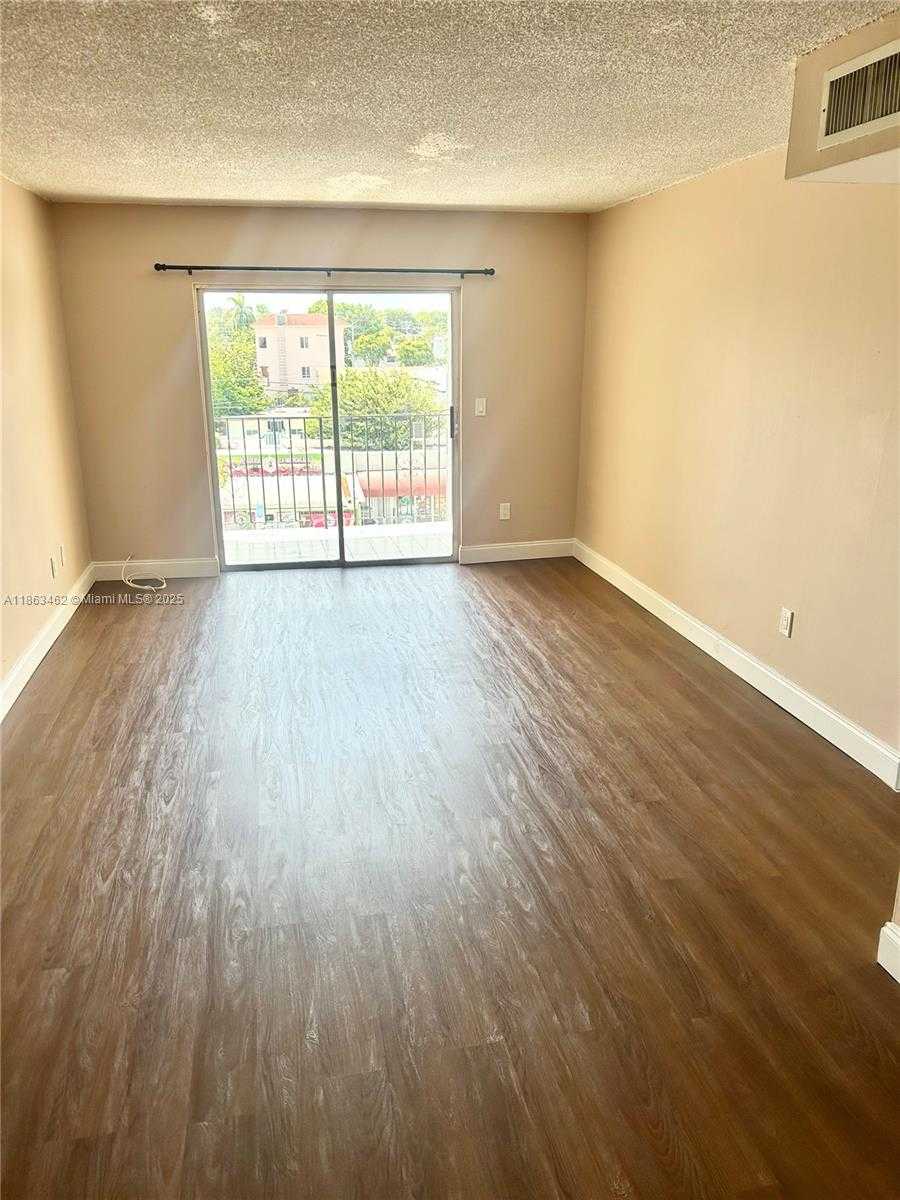 Small Image of 1051 SOUTH WEST 1ST ST #404, Miami Number 5