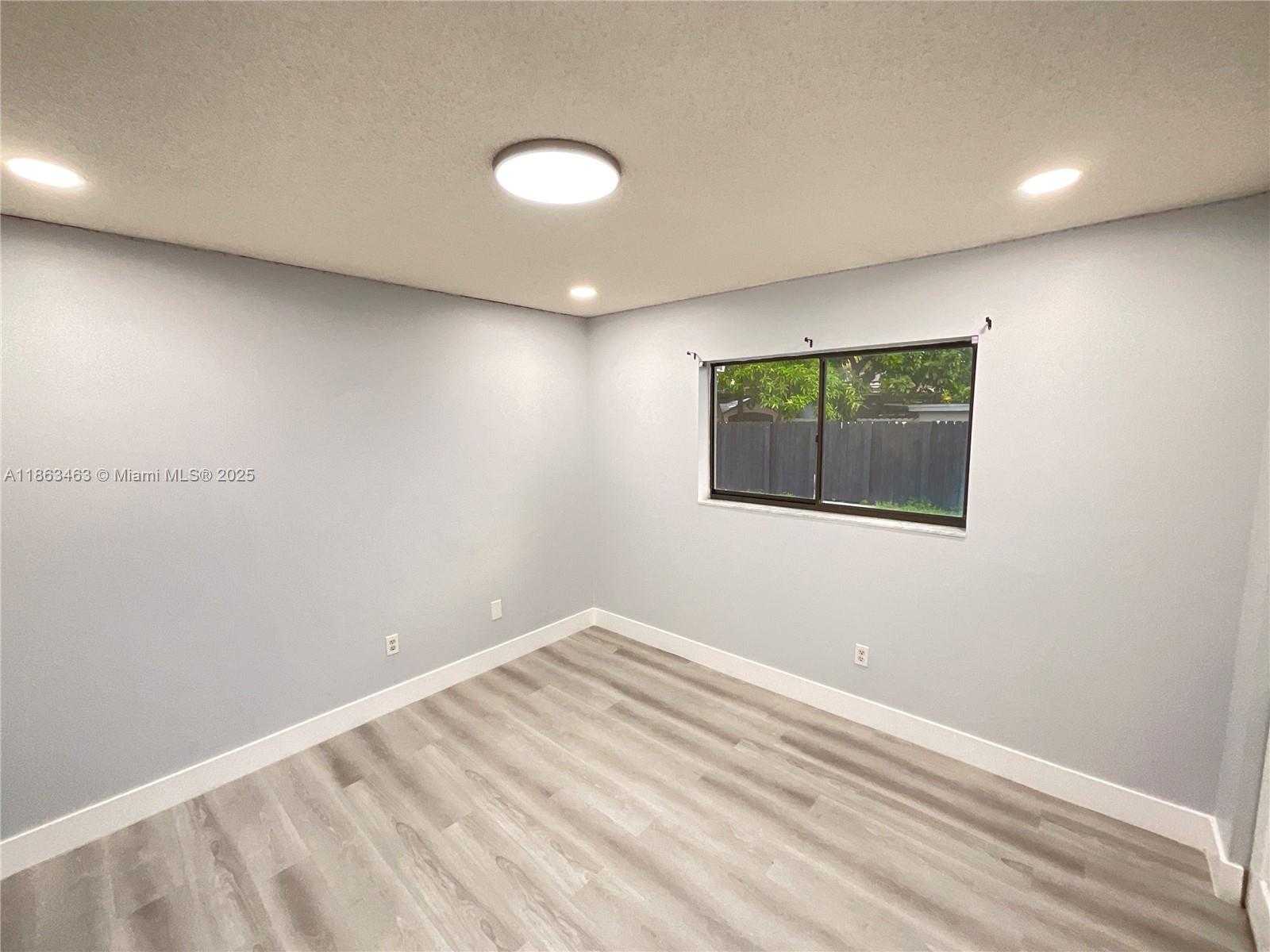 Small Image of 6101 NORTH WEST 199TH ST, Hialeah Number 18