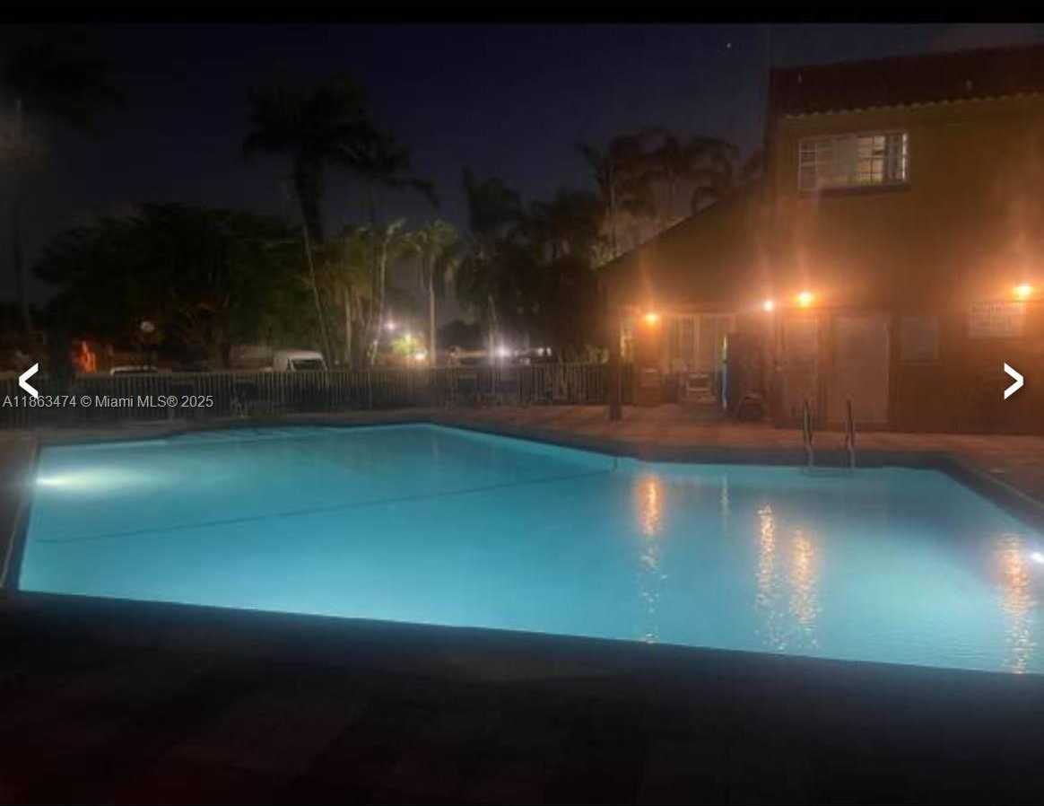 Small Image of 9715 FONTAINEBLEAU BLVD #E109, Miami Number 10
