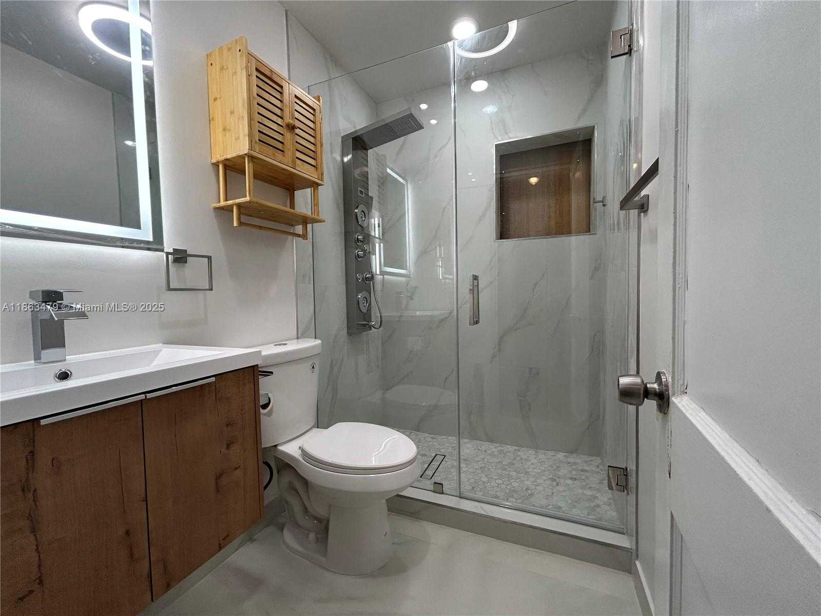 Small Image of 2551 WILEY ST, Hollywood Number 12