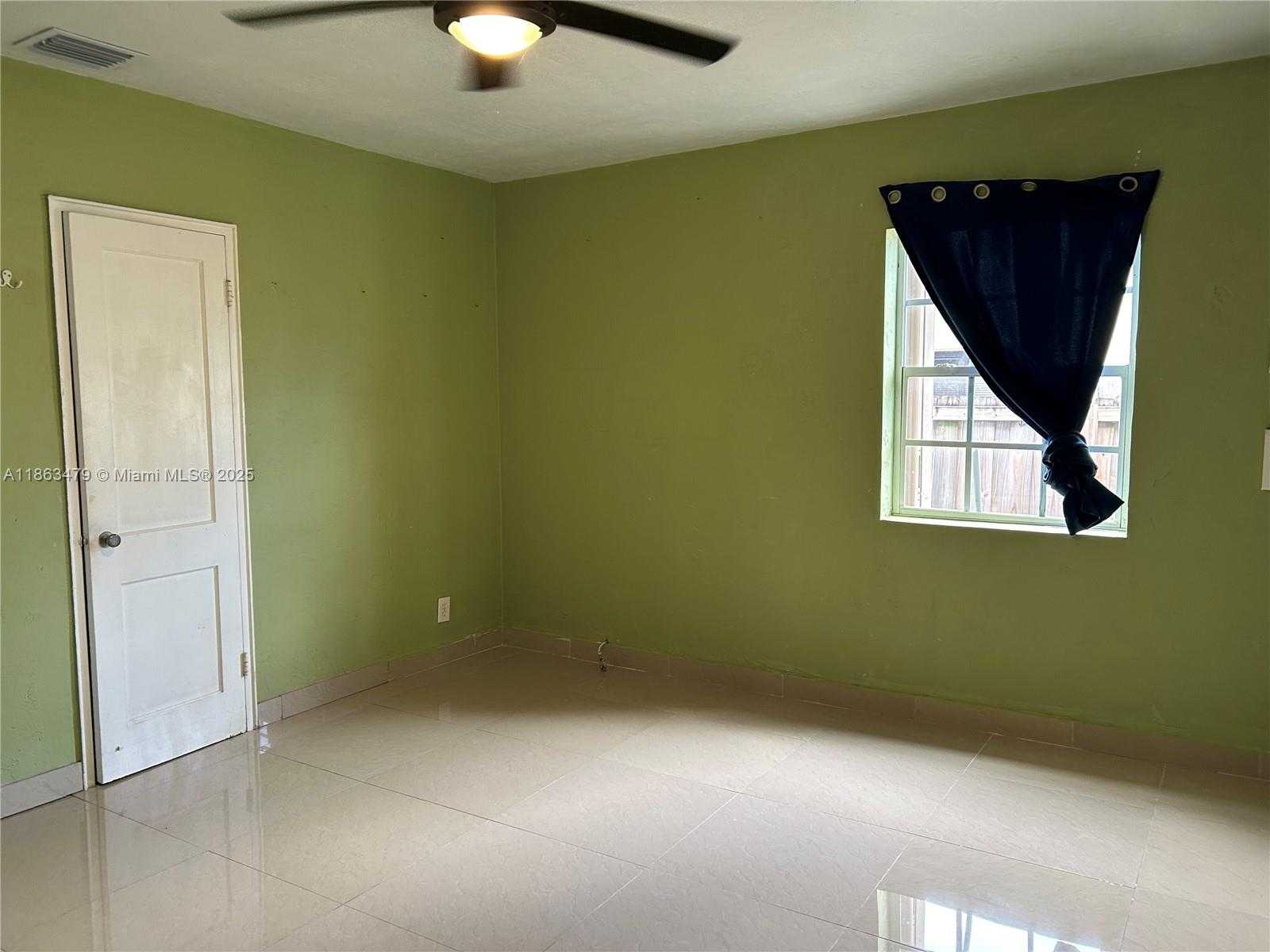 Small Image of 2551 WILEY ST, Hollywood Number 16
