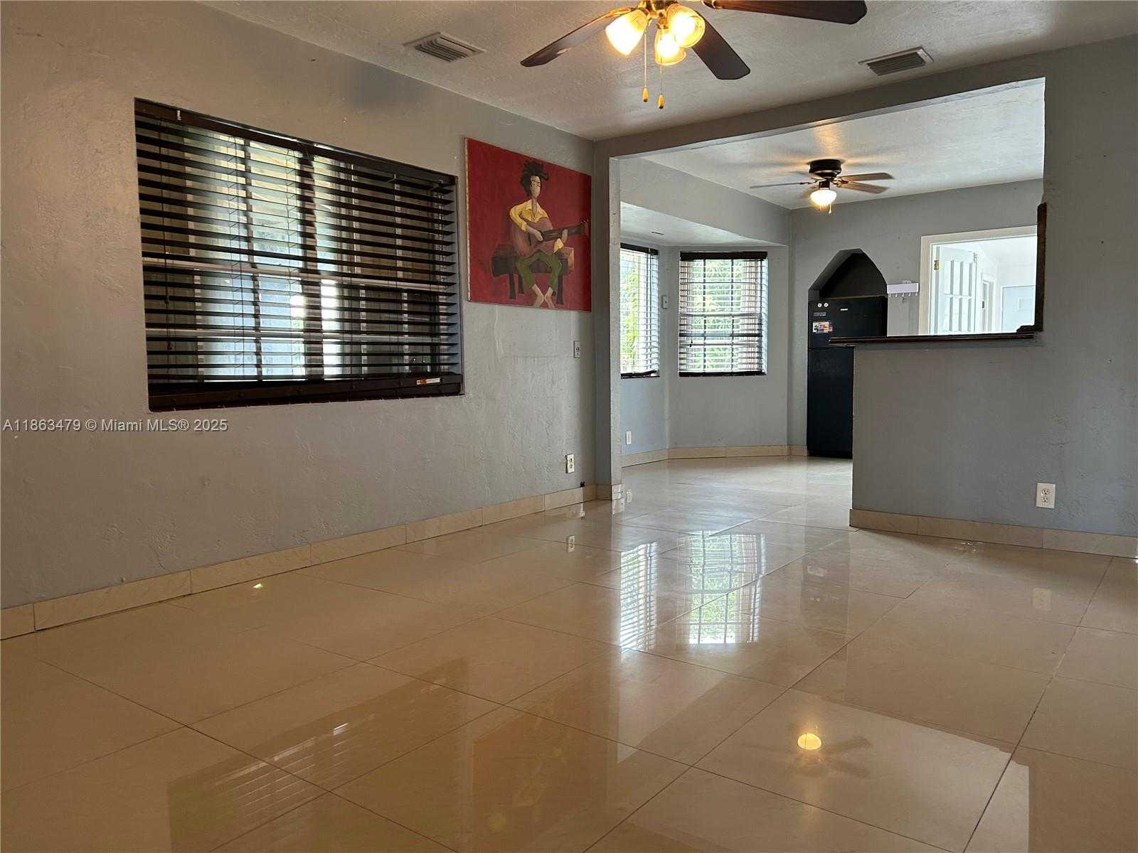 Small Image of 2551 WILEY ST, Hollywood Number 3