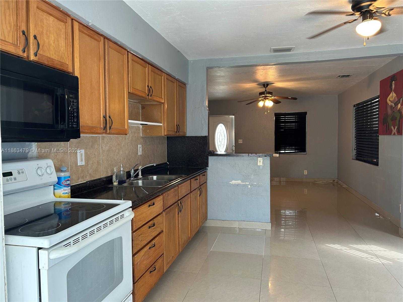 Small Image of 2551 WILEY ST, Hollywood Number 6