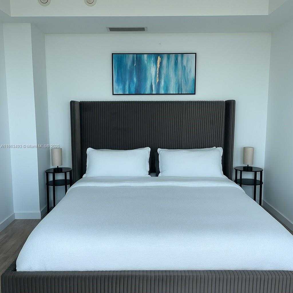 Small Image of 650 NORTH EAST 32ND ST #3908, Miami Number 5