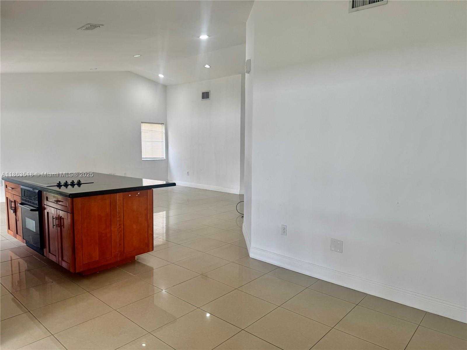 Small Image of 14570 SOUTH WEST 145TH PL #14570, Miami Number 10