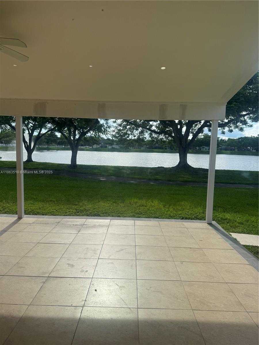 Small Image of 14570 SOUTH WEST 145TH PL #14570, Miami Number 16