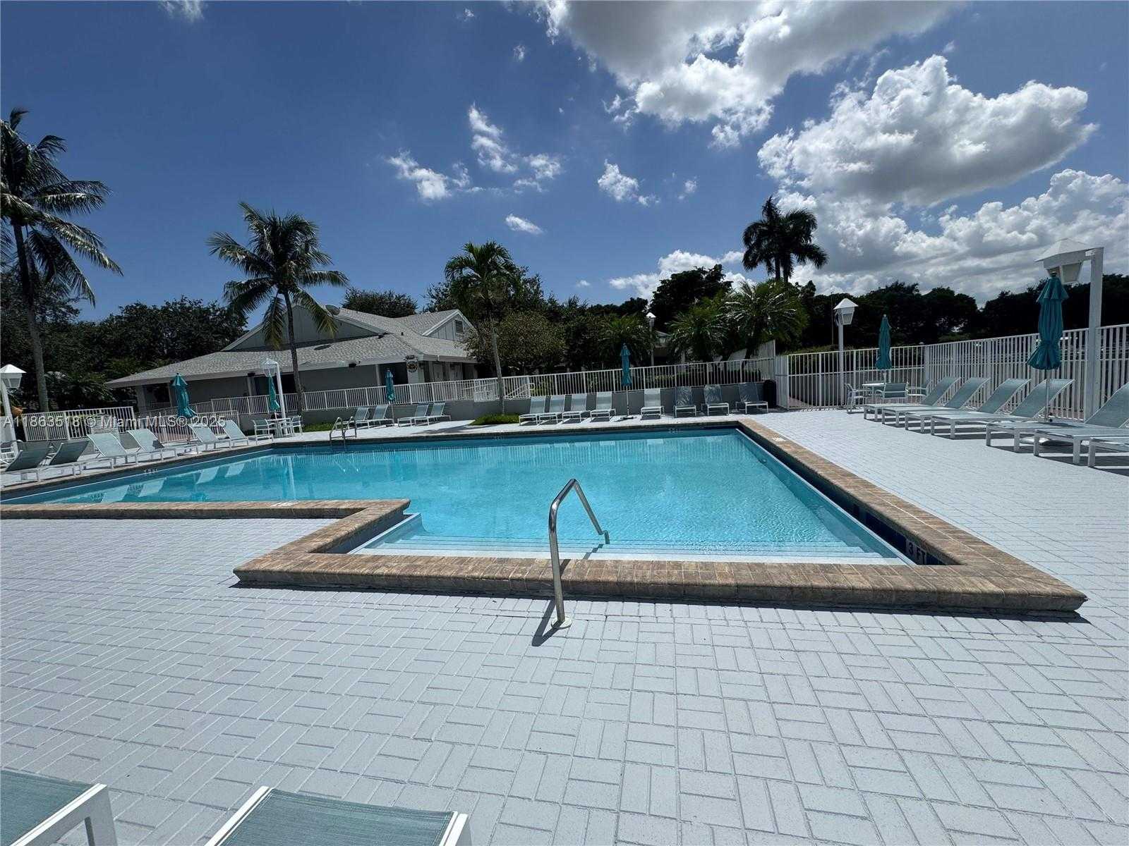 Small Image of 14570 SOUTH WEST 145TH PL #14570, Miami Number 21