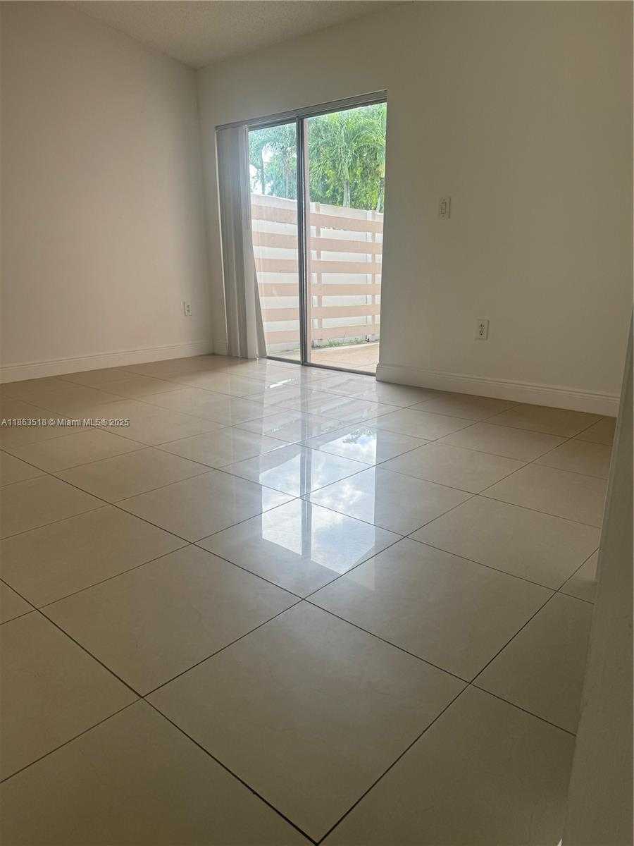Small Image of 14570 SOUTH WEST 145TH PL #14570, Miami Number 5