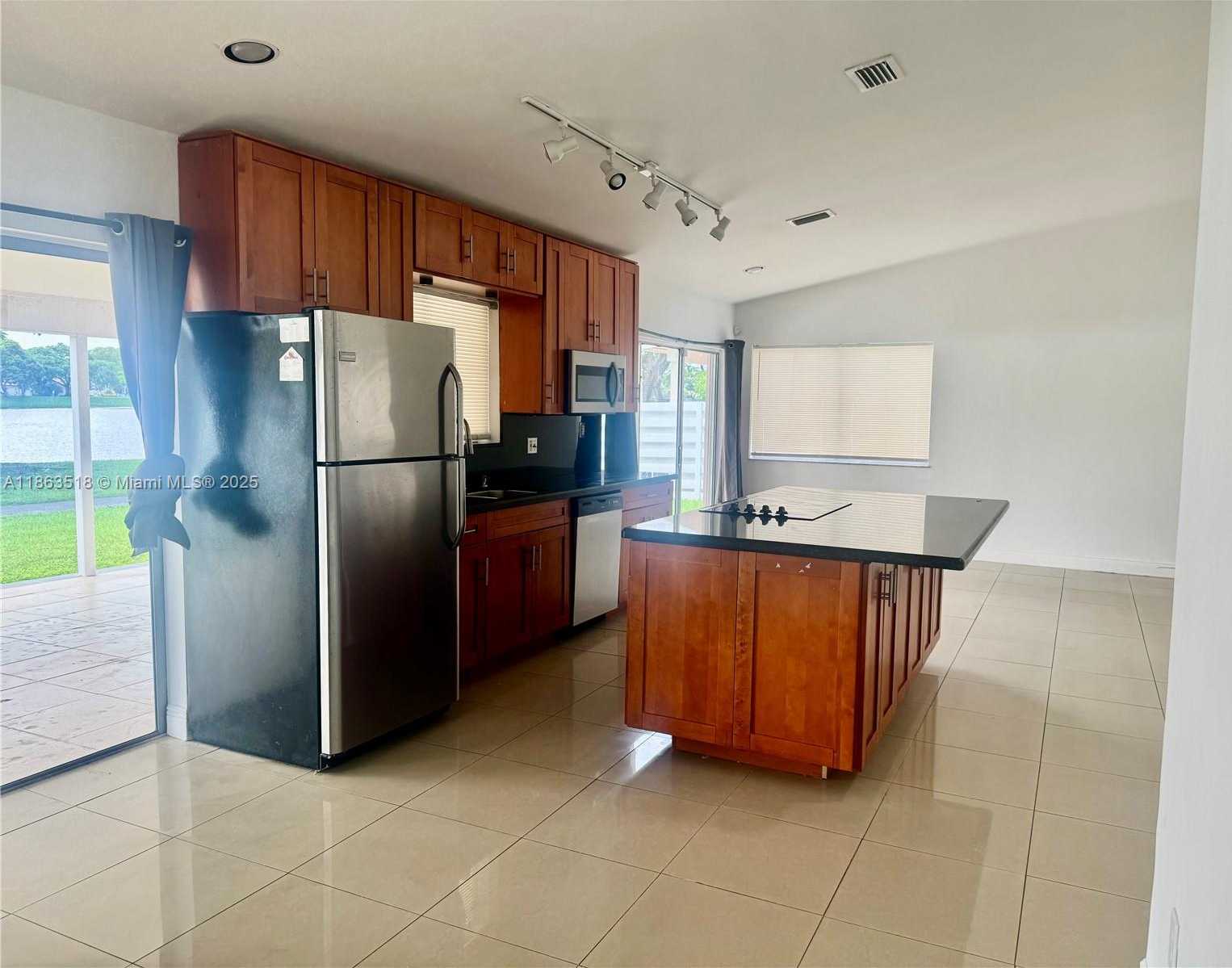 Small Image of 14570 SOUTH WEST 145TH PL #14570, Miami Number 9