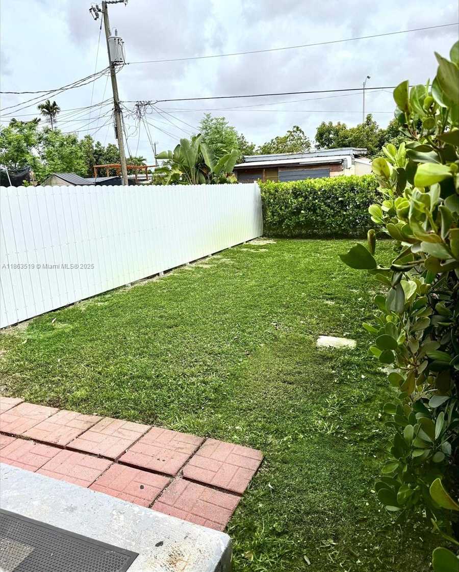Small Image of 628 WEST 17TH ST #628, Hialeah Number 8