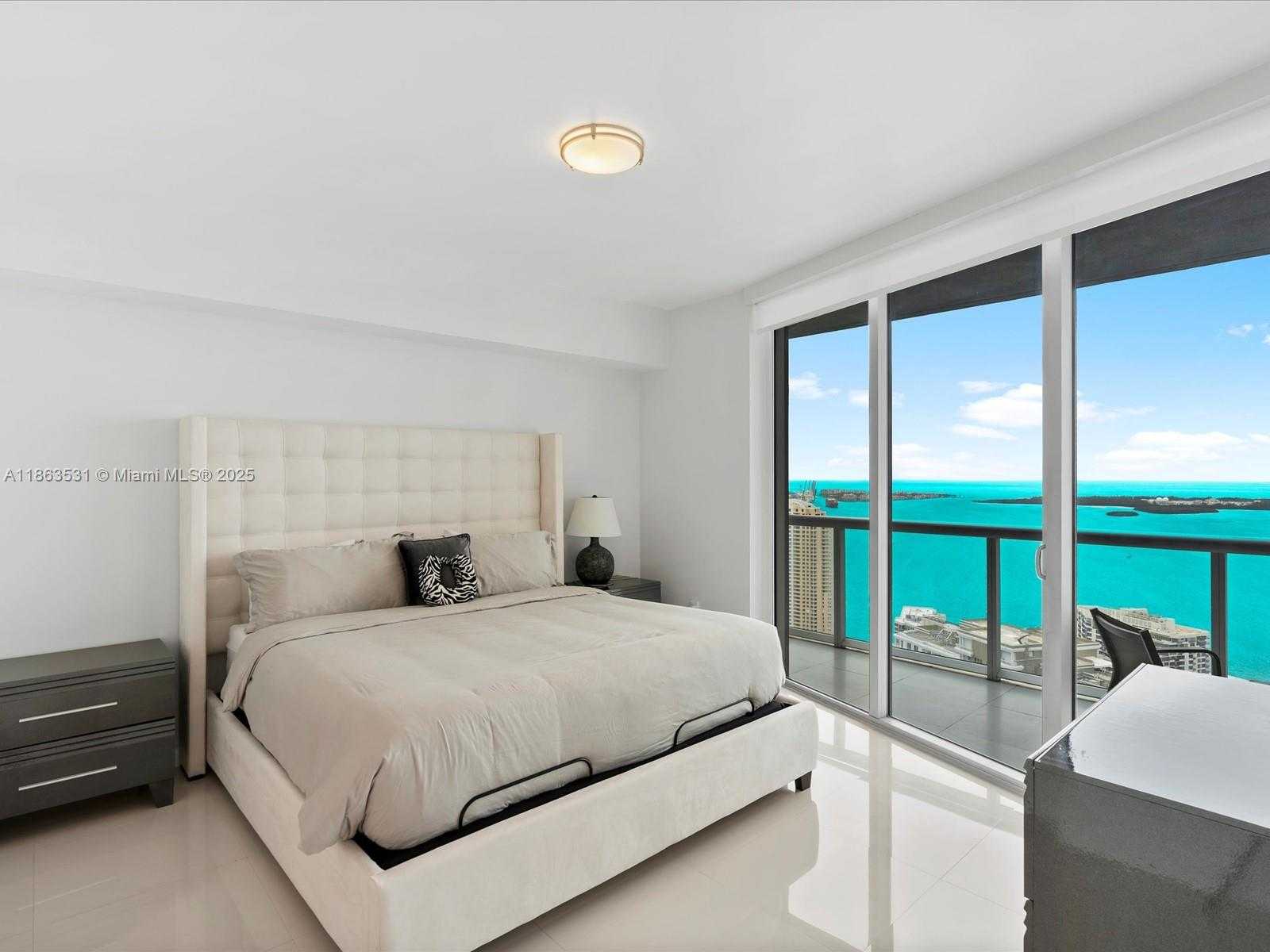 Small Image of 465 BRICKELL AVE #4605, Miami Number 17