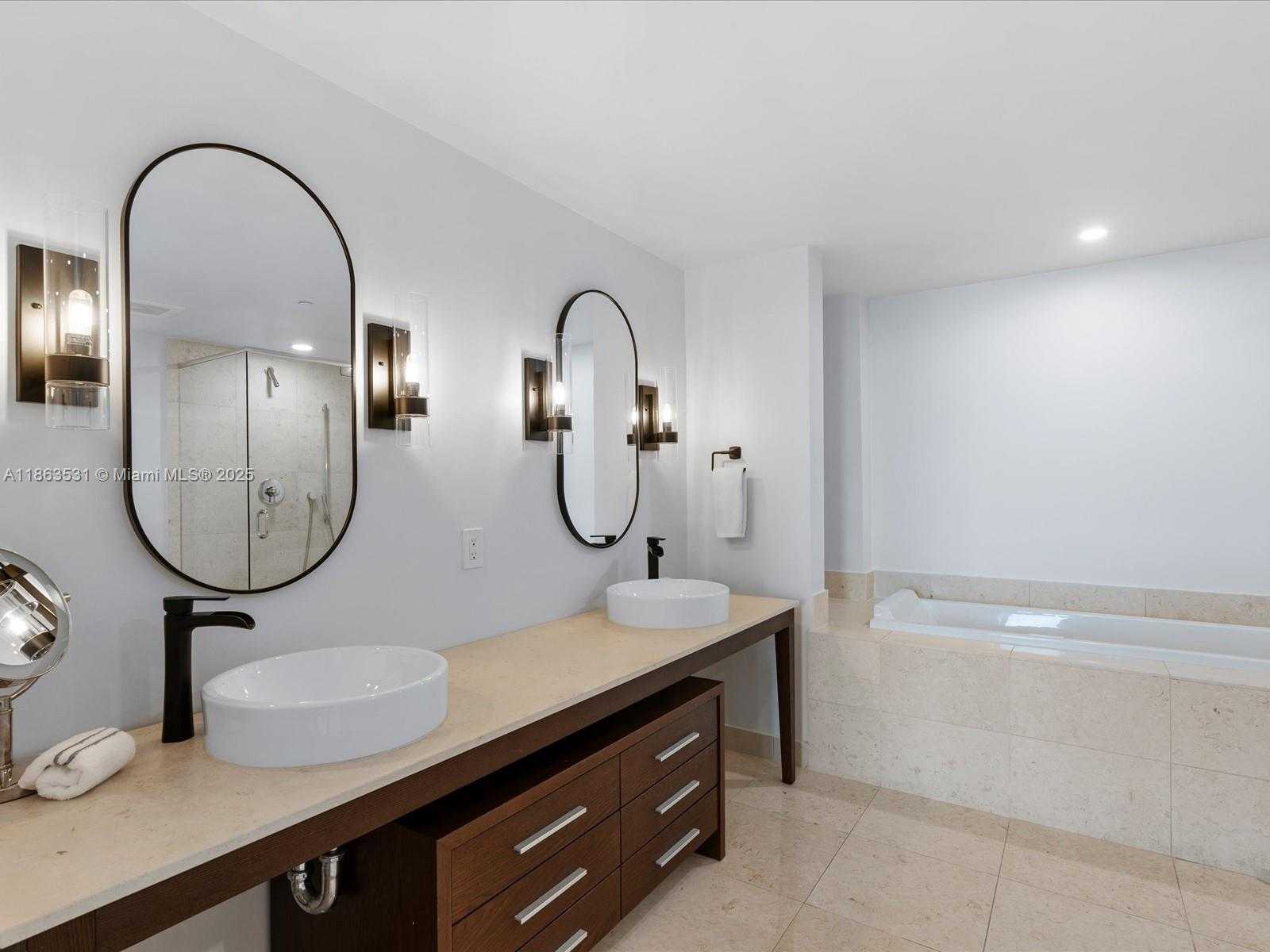 Small Image of 465 BRICKELL AVE #4605, Miami Number 20