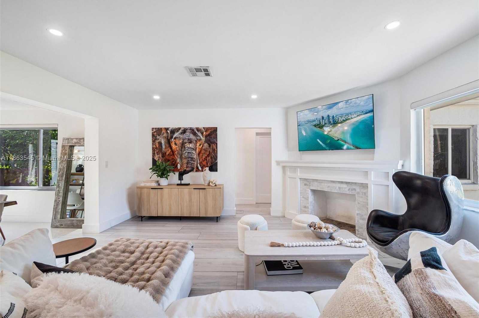Small Image of 945 NORTH EAST 82ND ST, Miami Number 17