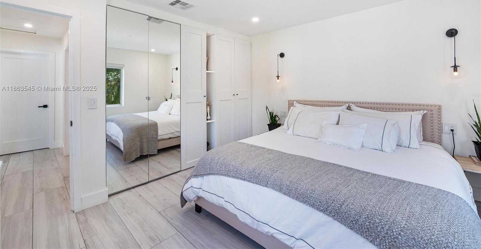 Small Image of 945 NORTH EAST 82ND ST, Miami Number 18