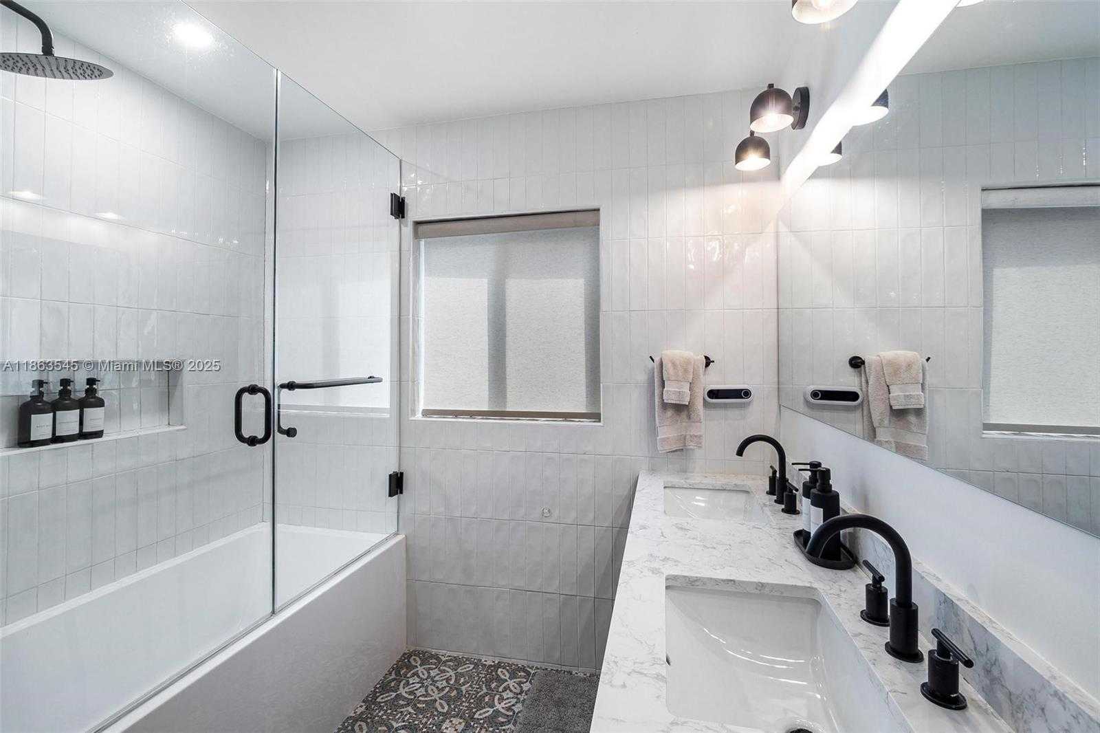 Small Image of 945 NORTH EAST 82ND ST, Miami Number 22