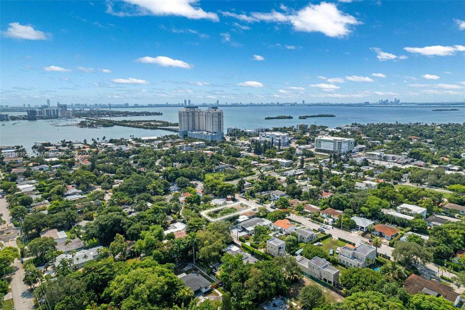 Small Image of 945 NORTH EAST 82ND ST, Miami Number 41