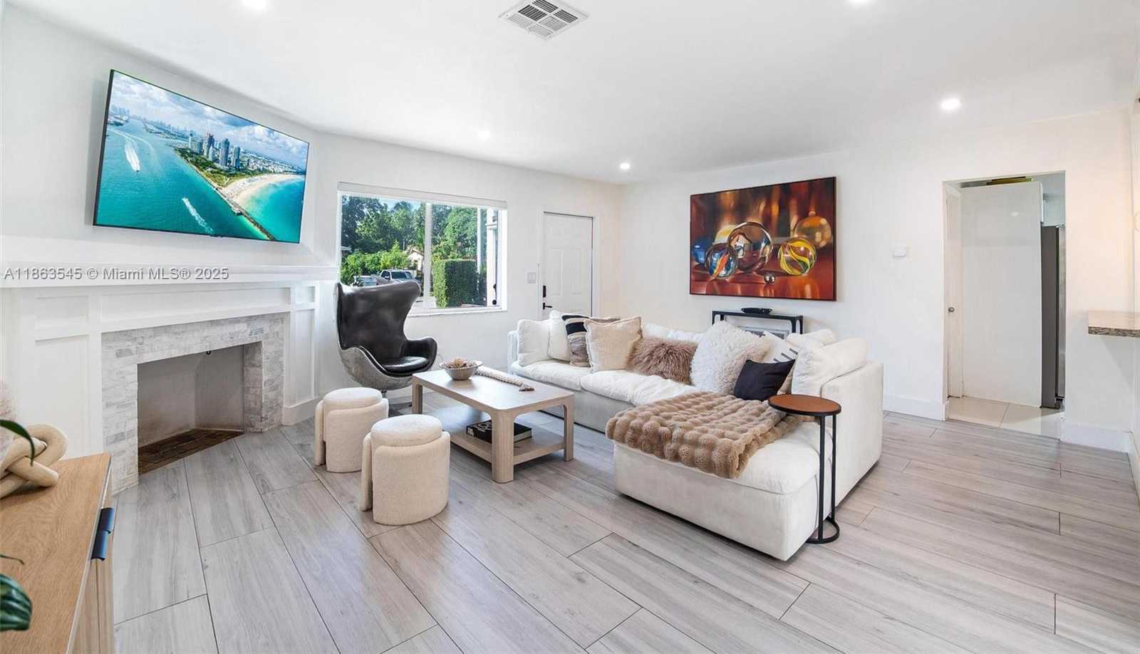 Small Image of 945 NORTH EAST 82ND ST, Miami Number 9
