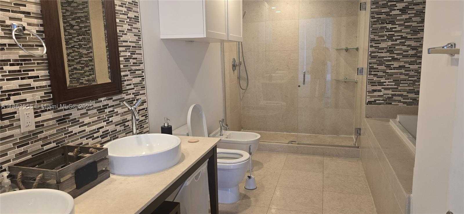 Small Image of 495 BRICKELL AVE #5310, Miami Number 10