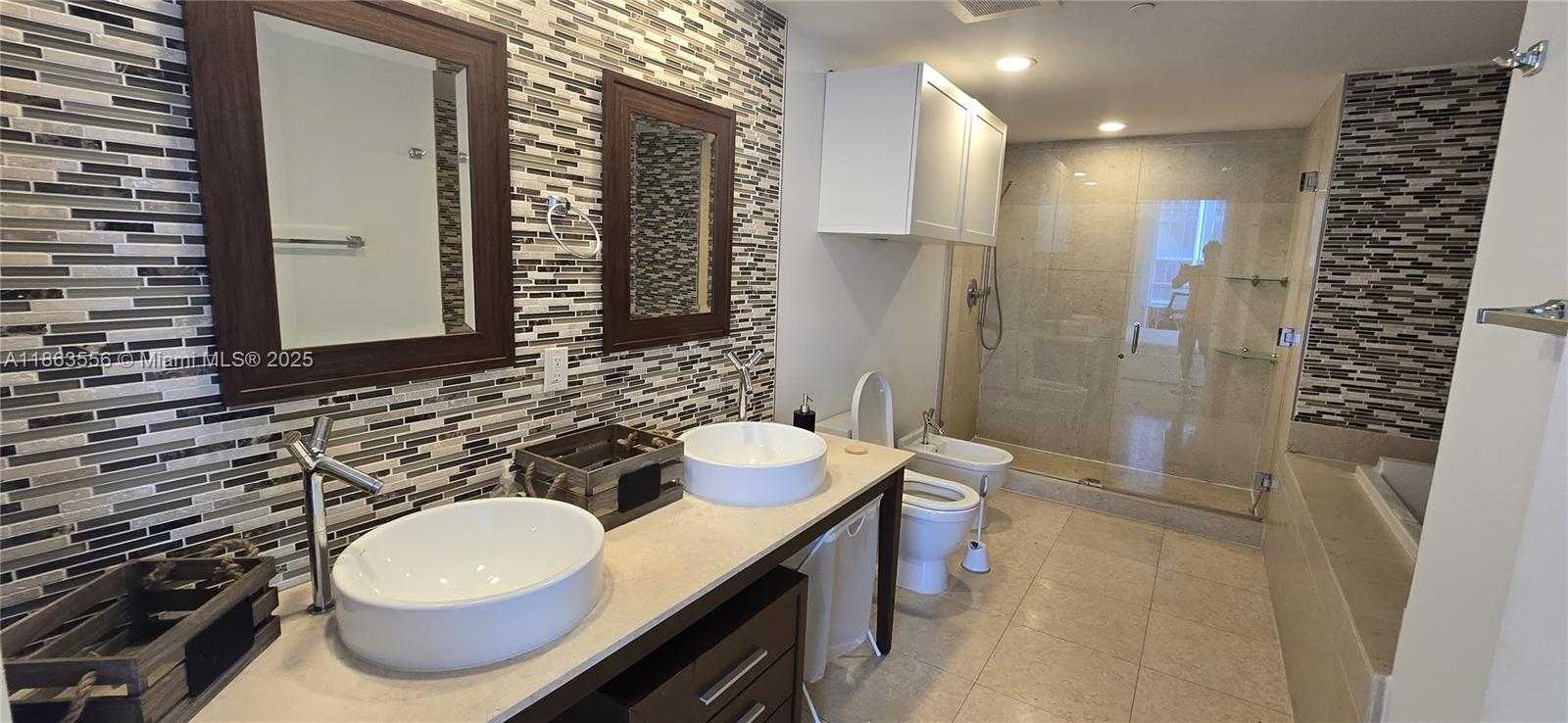 Small Image of 495 BRICKELL AVE #5310, Miami Number 11