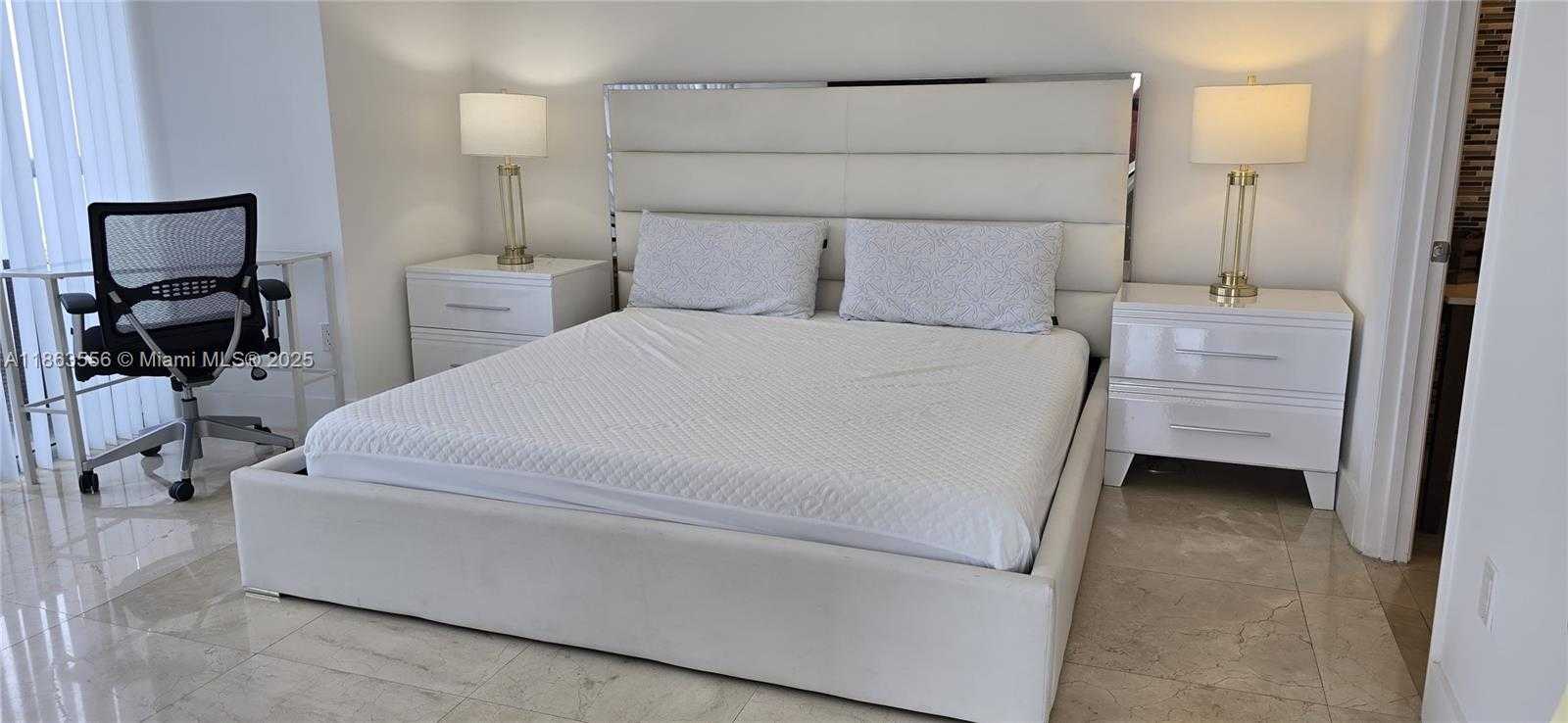 Small Image of 495 BRICKELL AVE #5310, Miami Number 6