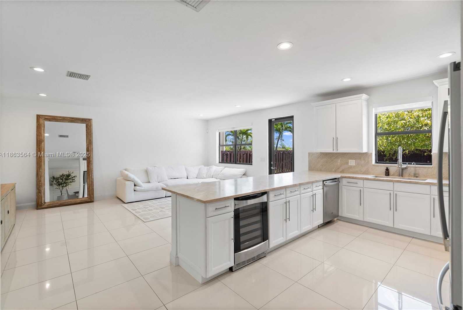 Small Image of 9974 NORTH WEST 86TH TER, Doral Number 13