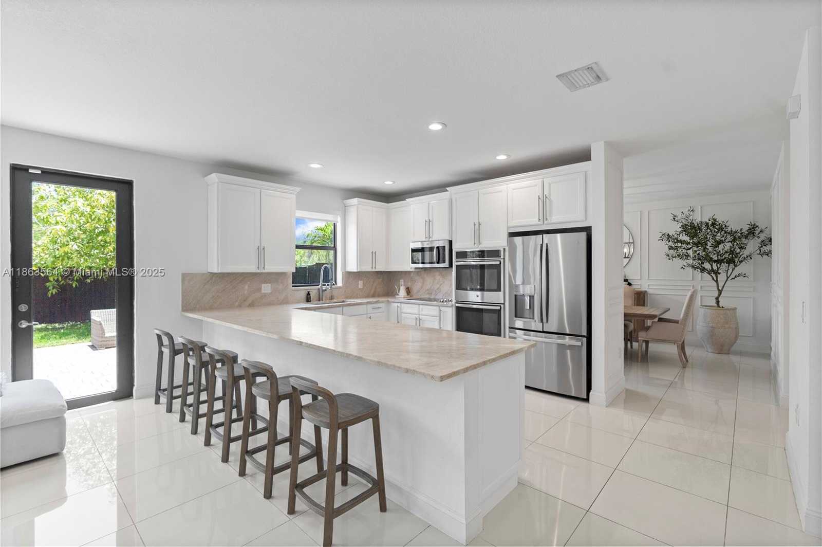 Small Image of 9974 NORTH WEST 86TH TER, Doral Number 16
