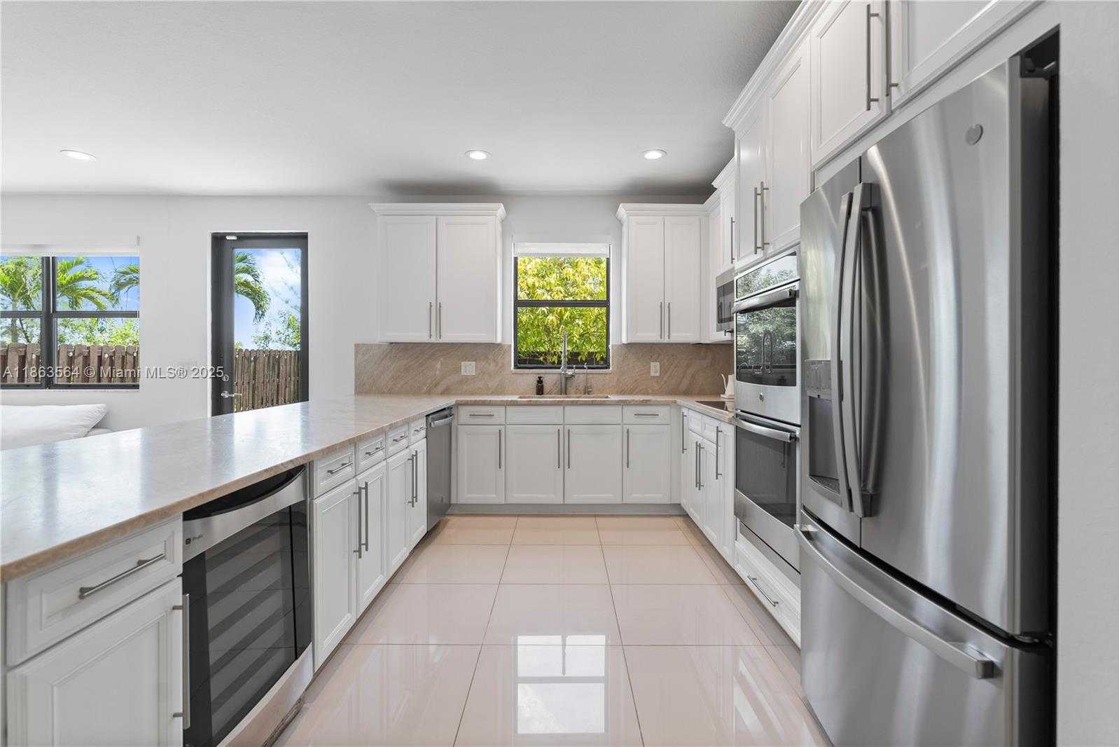 Small Image of 9974 NORTH WEST 86TH TER, Doral Number 17