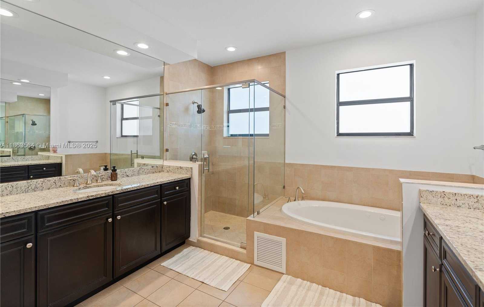 Small Image of 9974 NORTH WEST 86TH TER, Doral Number 40