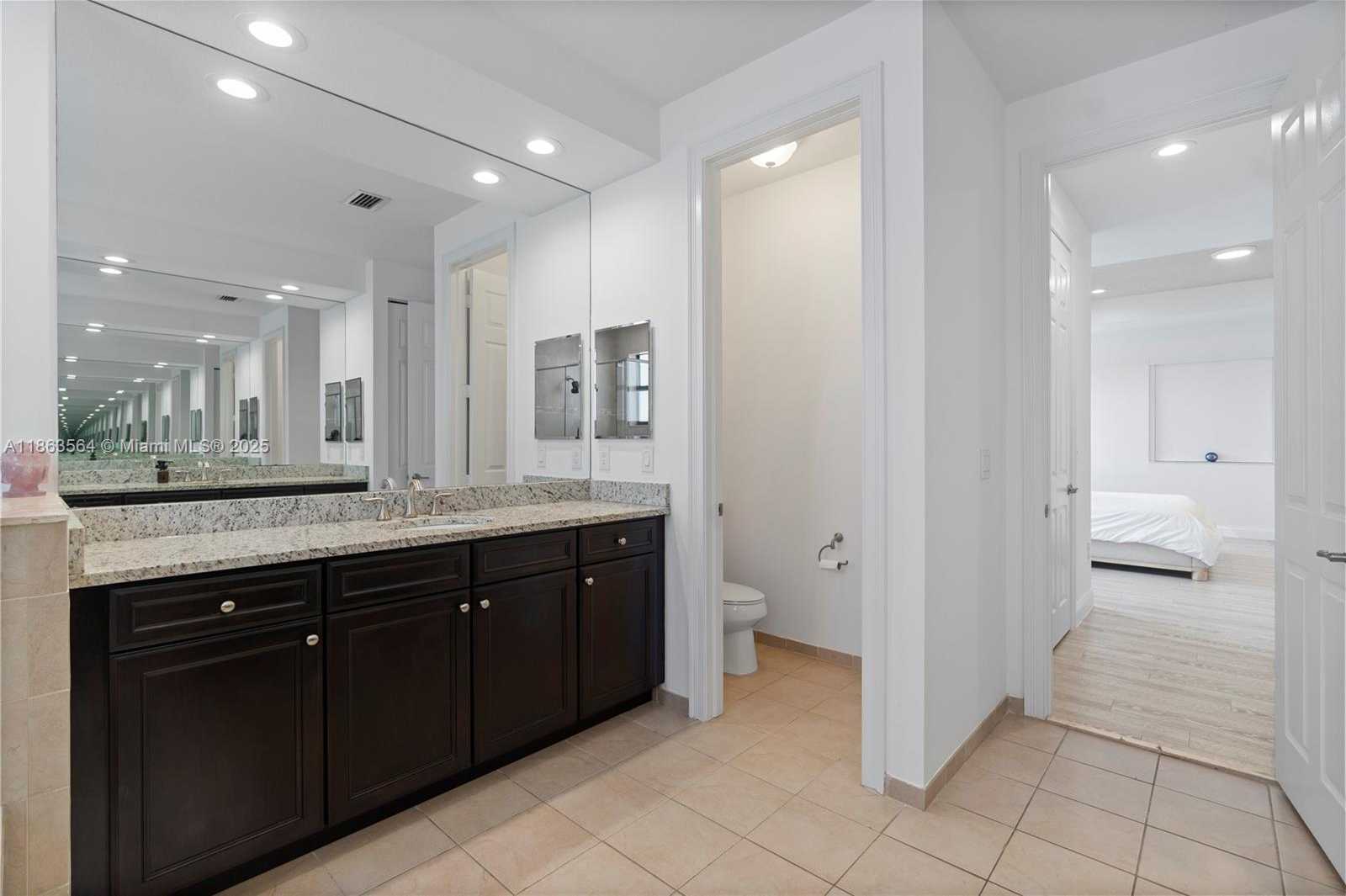 Small Image of 9974 NORTH WEST 86TH TER, Doral Number 41