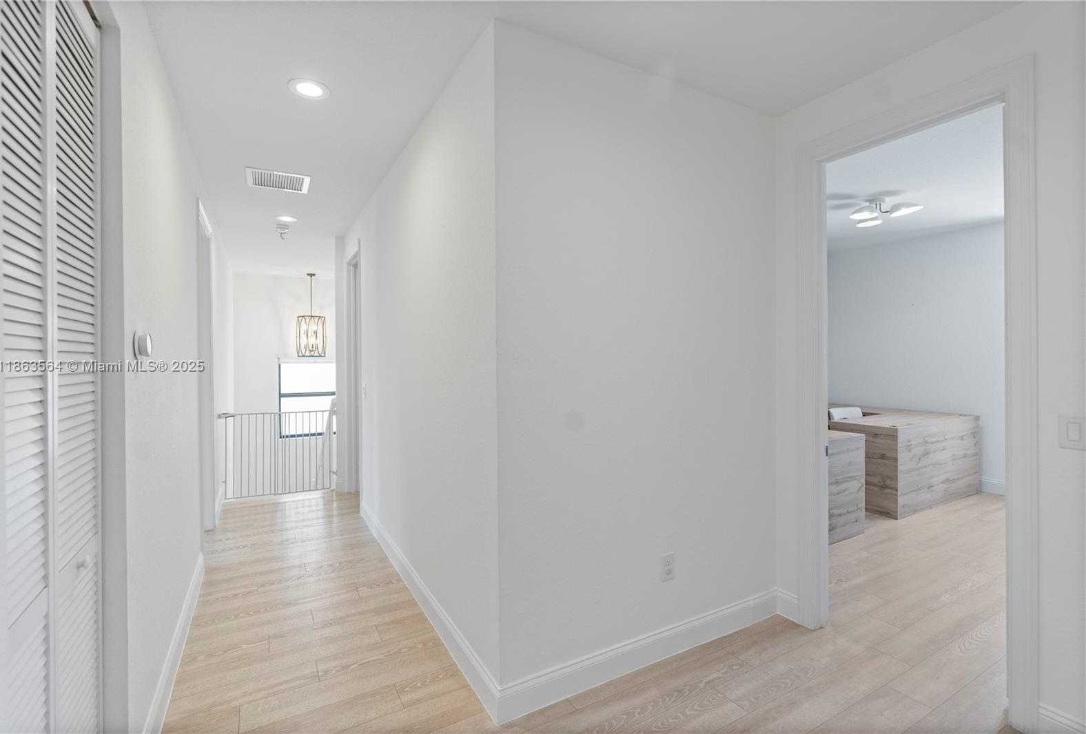 Small Image of 9974 NORTH WEST 86TH TER, Doral Number 44
