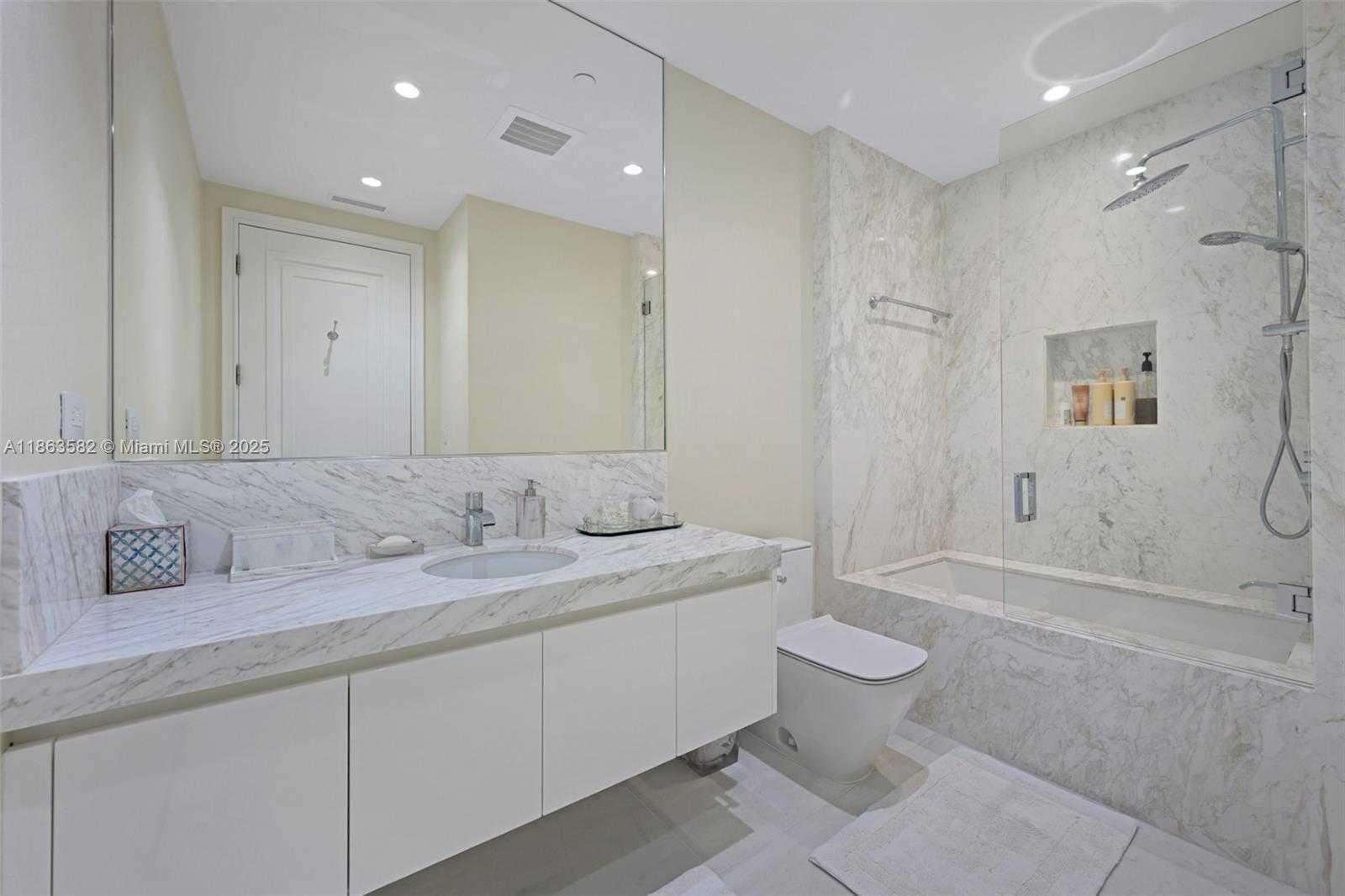 Small Image of 17901 COLLINS AVE #2702, Sunny Isles Beach Number 20