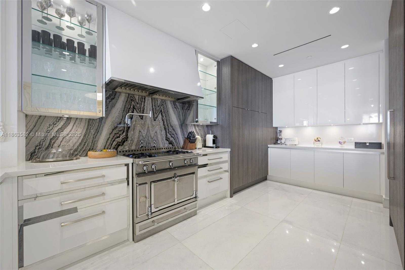 Small Image of 17901 COLLINS AVE #2702, Sunny Isles Beach Number 5