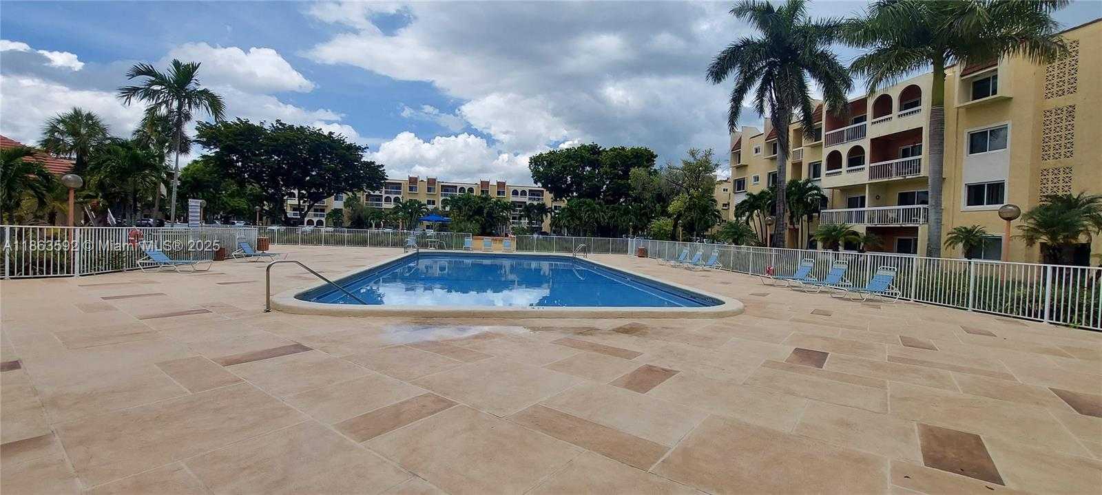 Small Image of 7850 CAMINO REAL #O-318, Miami Number 14