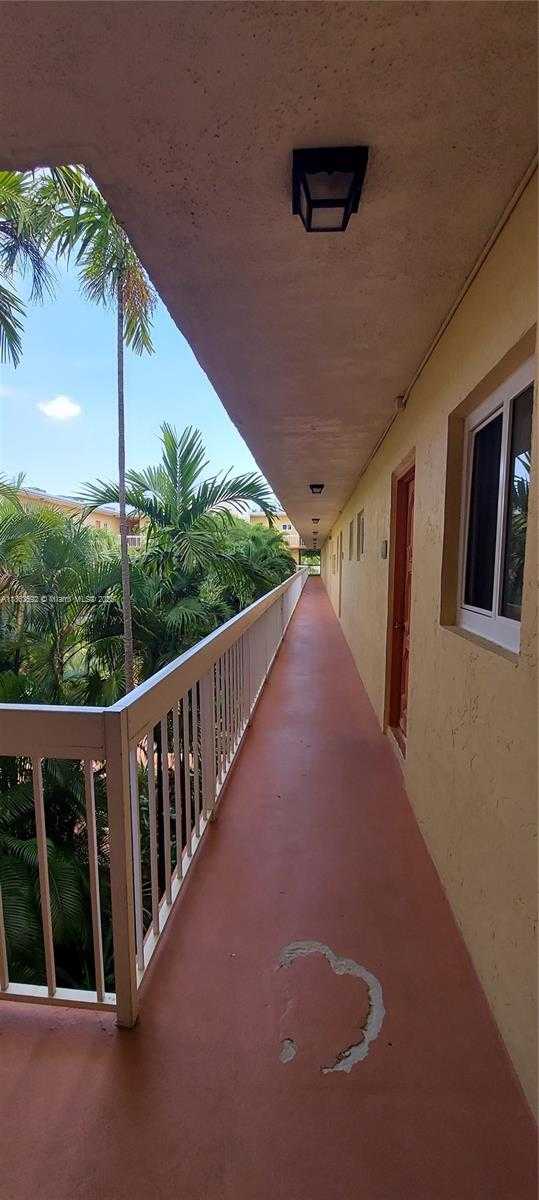 Small Image of 7850 CAMINO REAL #O-318, Miami Number 21