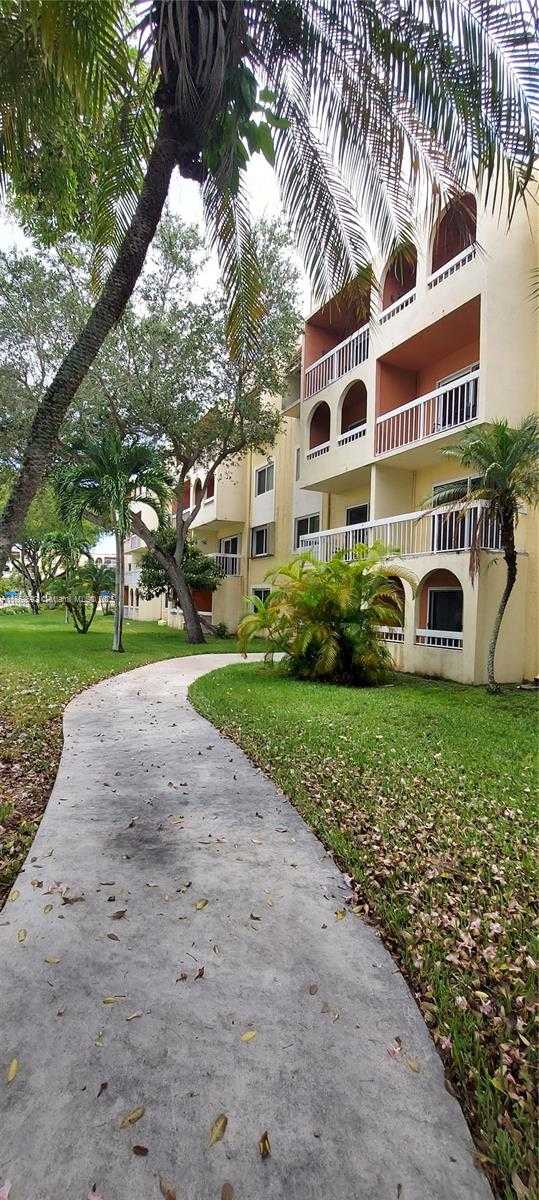 Small Image of 7850 CAMINO REAL #O-318, Miami Number 23