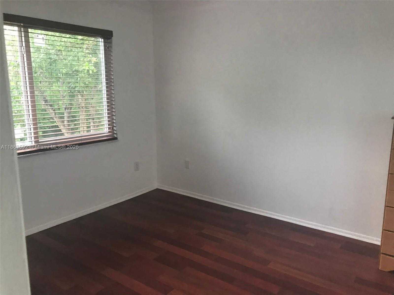 Small Image of 7850 CAMINO REAL #O-318, Miami Number 6