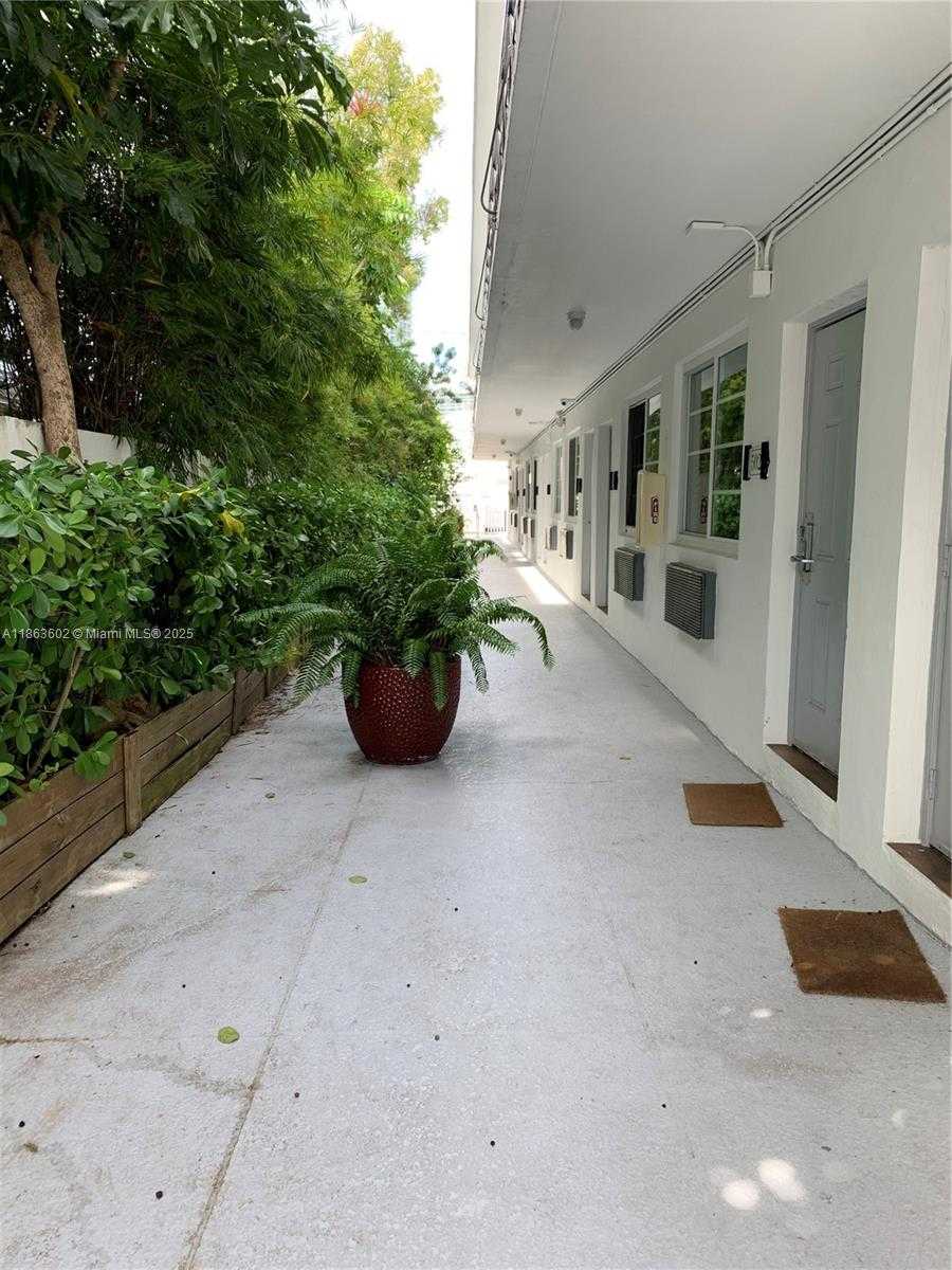 Small Image of 1524 LENOX AVE #10, Miami Beach Number 2