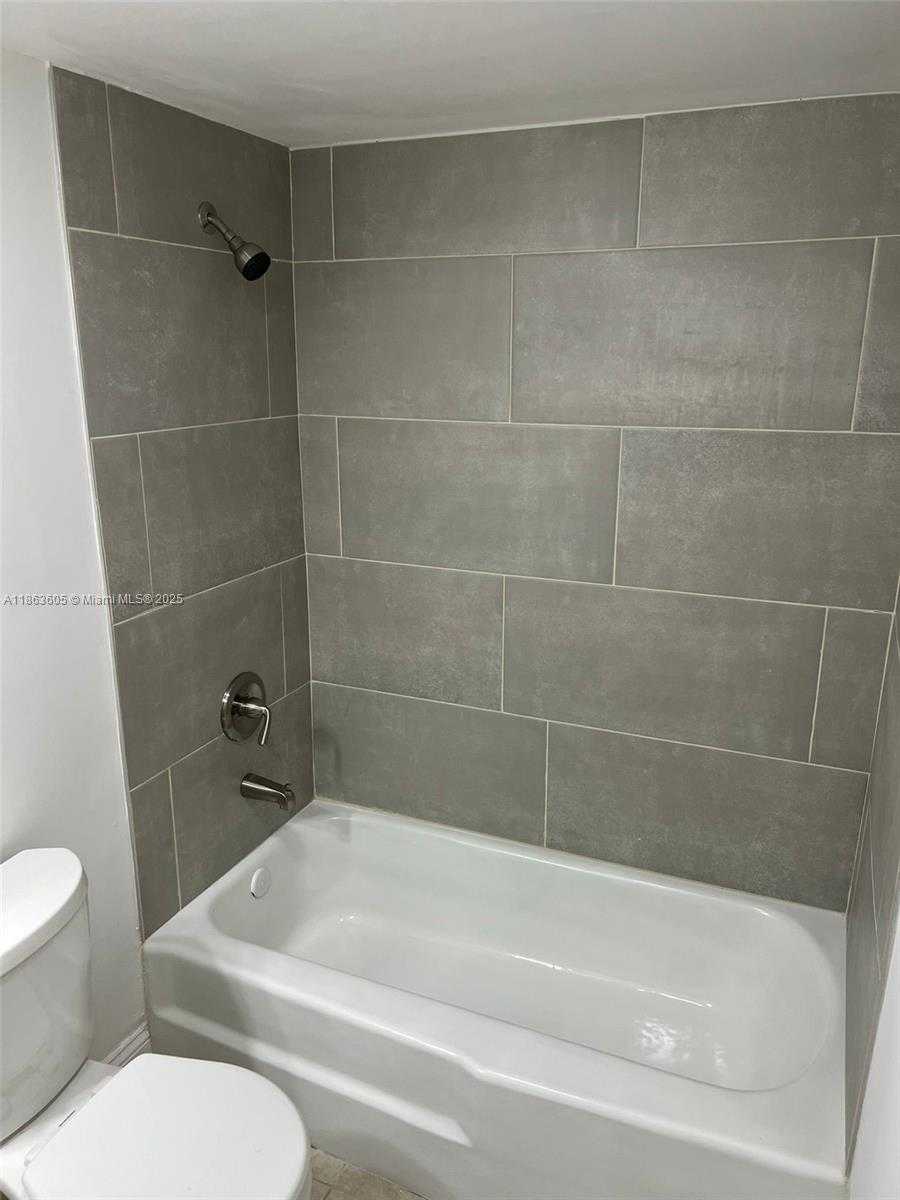 Small Image of 10834 NORTH KENDALL DR #X14, Miami Number 12