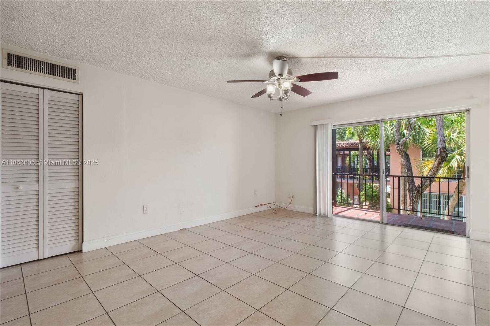 Small Image of 10834 NORTH KENDALL DR #X14, Miami Number 4