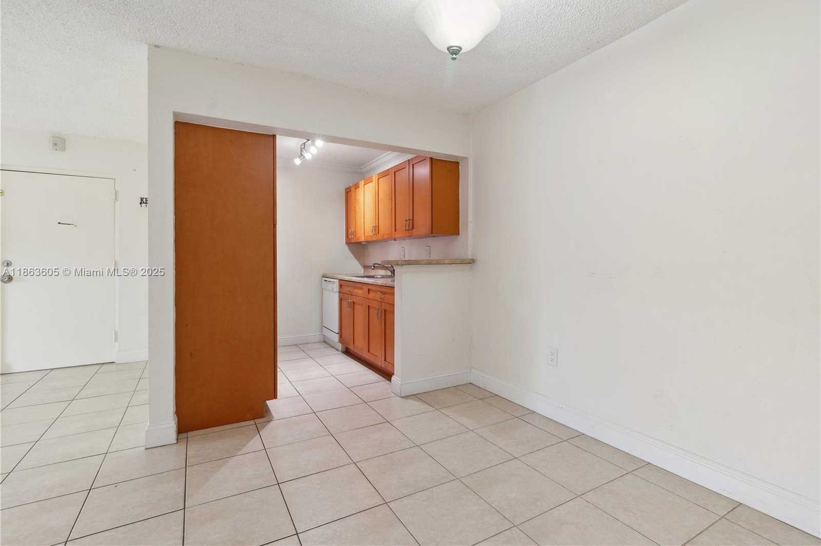 Small Image of 10834 NORTH KENDALL DR #X14, Miami Number 8