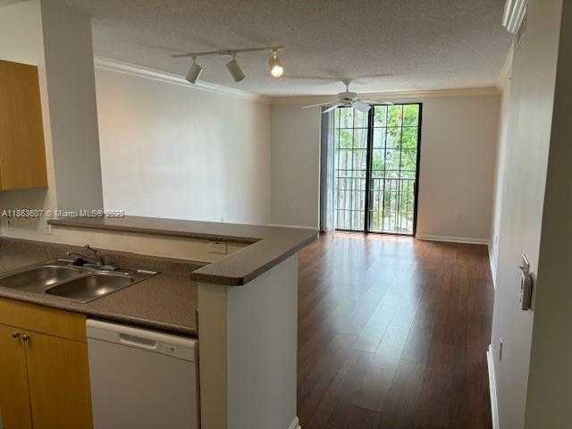 Small Image of 1900 VAN BUREN ST #311B, Hollywood Number 6