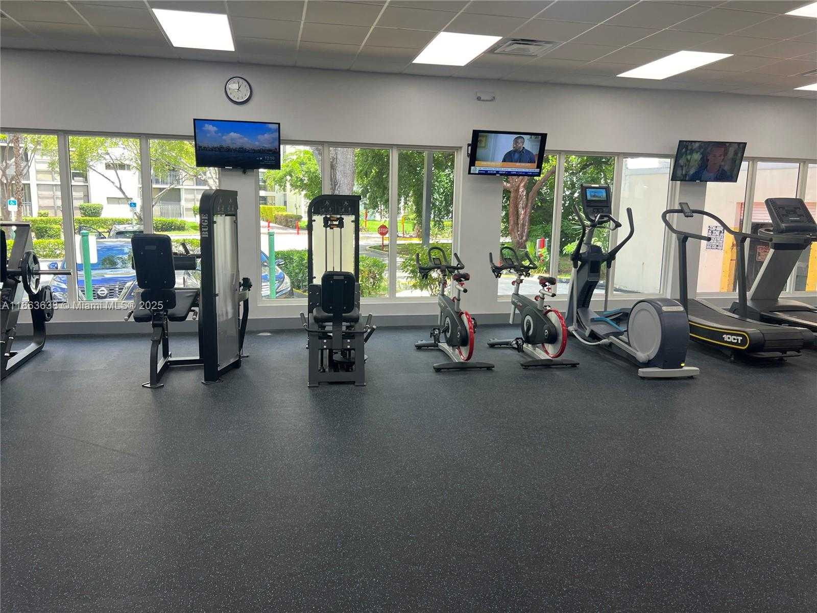 Small Image of 16909 NORTH BAY RD #119-1, Sunny Isles Beach Number 12