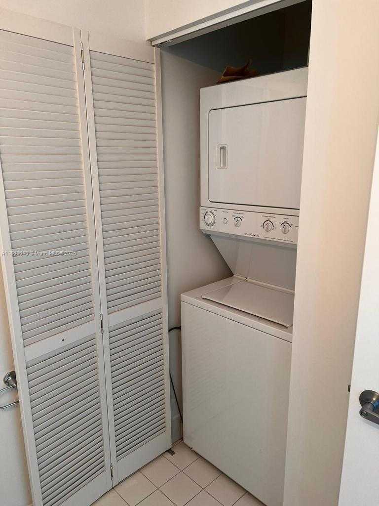 Small Image of 888 BISCAYNE BLVD #2602, Miami Number 13